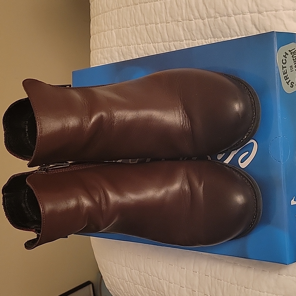 Leather boots, burgundy 7W